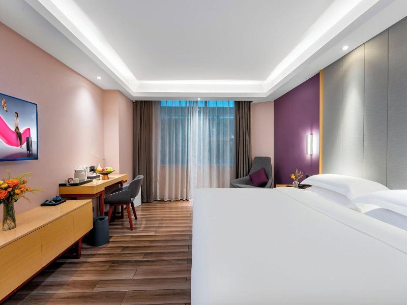 Trendy Romantic Maxscreen Hotel image