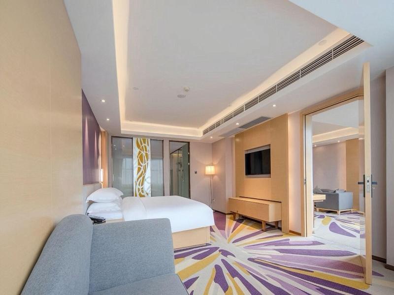 Trendy Romantic Maxscreen Hotel image