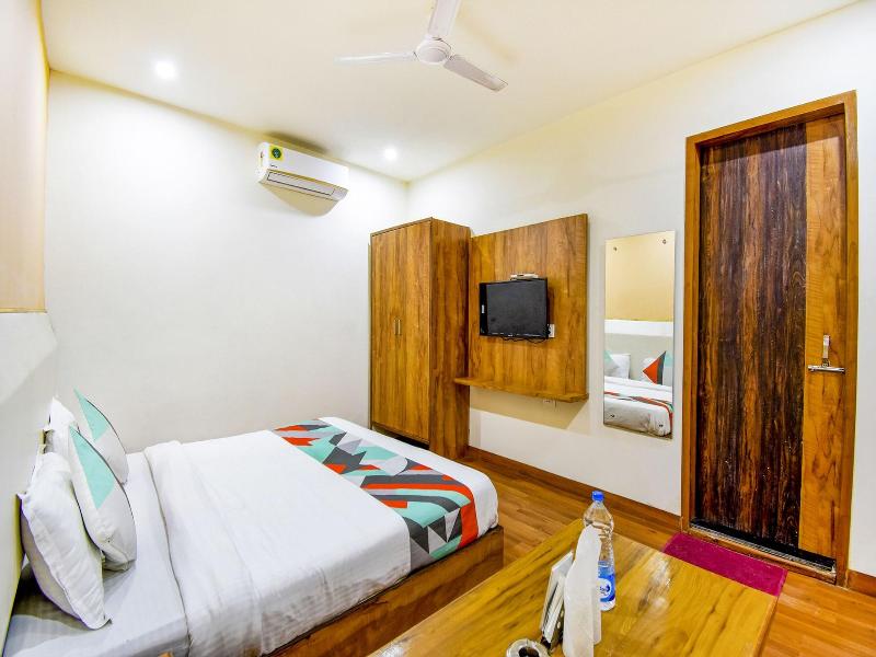 Fabhotel Black Diamond image