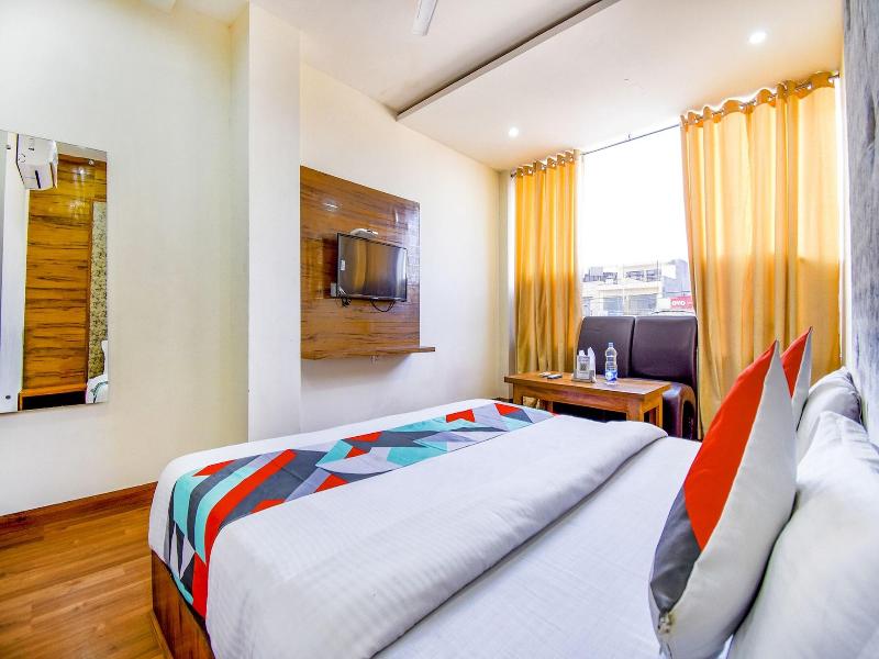 Fabhotel Black Diamond image
