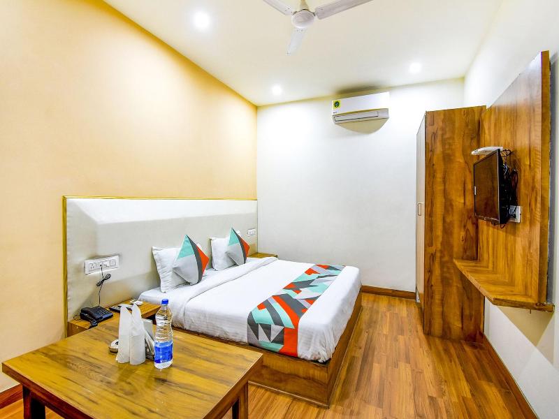 Fabhotel Black Diamond image