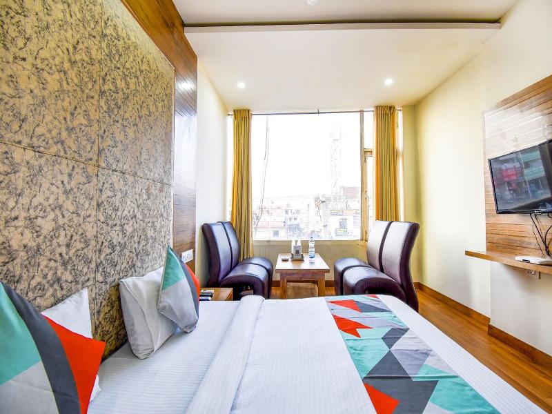 Fabhotel Black Diamond image