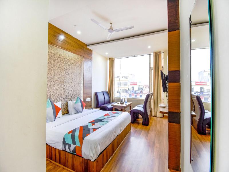 Fabhotel Black Diamond image