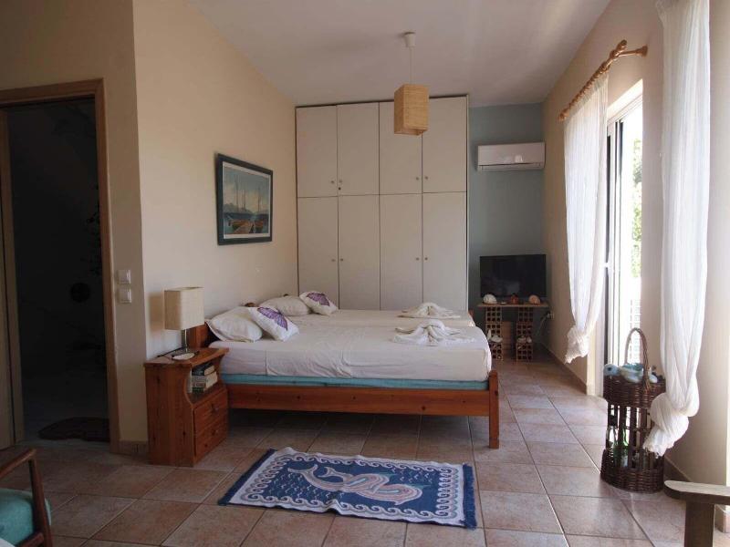 Mandola Del Mare image