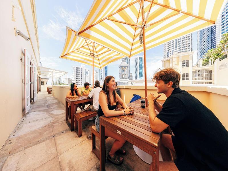 Maze Backpackers Gold Coast image