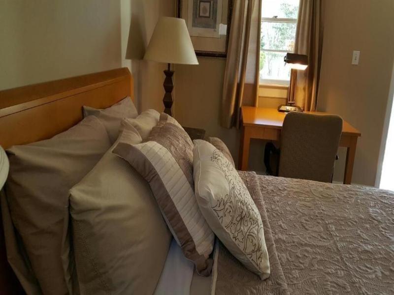 Starlight Lodge Cape Cod image