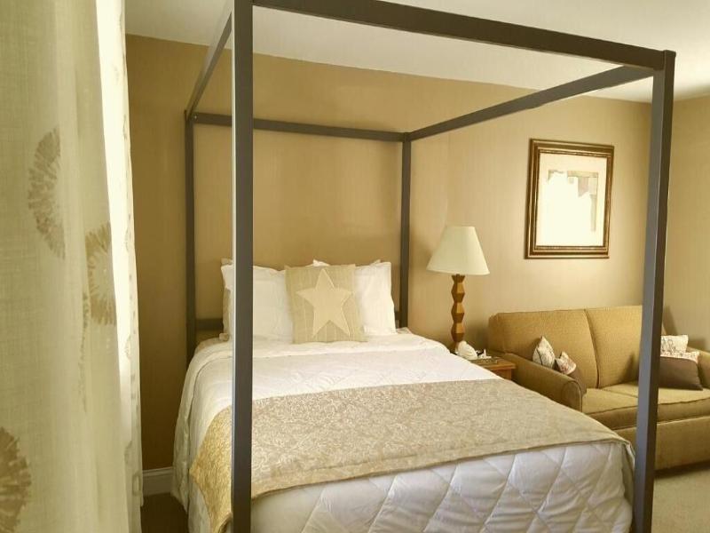 Starlight Lodge Cape Cod image