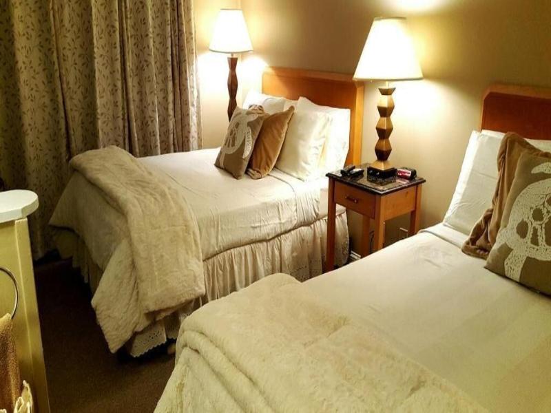 Starlight Lodge Cape Cod image