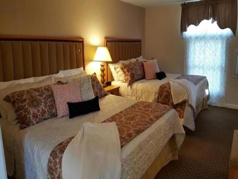 Starlight Lodge Cape Cod image