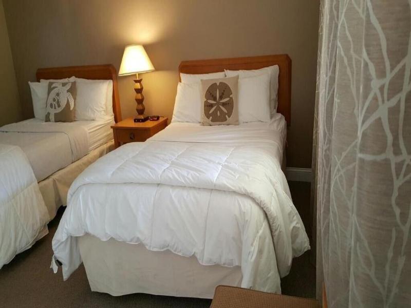 Starlight Lodge Cape Cod image