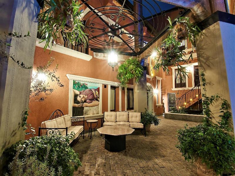 Nino Hotel Boutique image