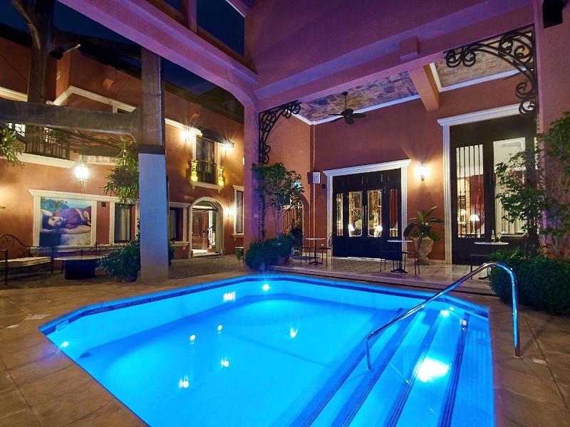 Nino Hotel Boutique image