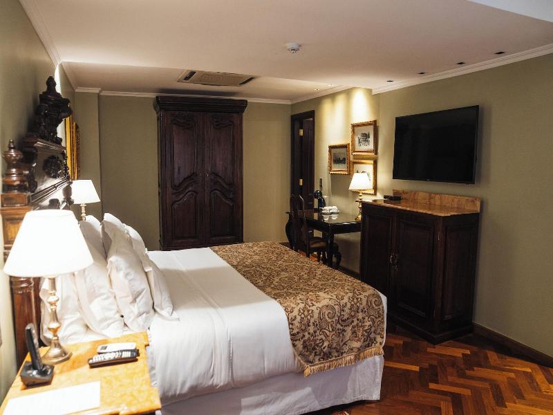 Nino Hotel Boutique image