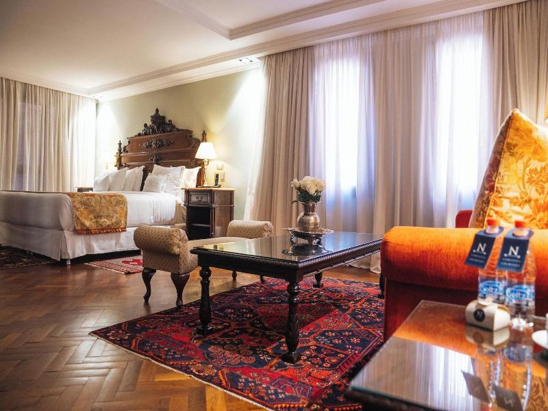 Nino Hotel Boutique image