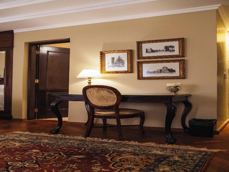 Nino Hotel Boutique image