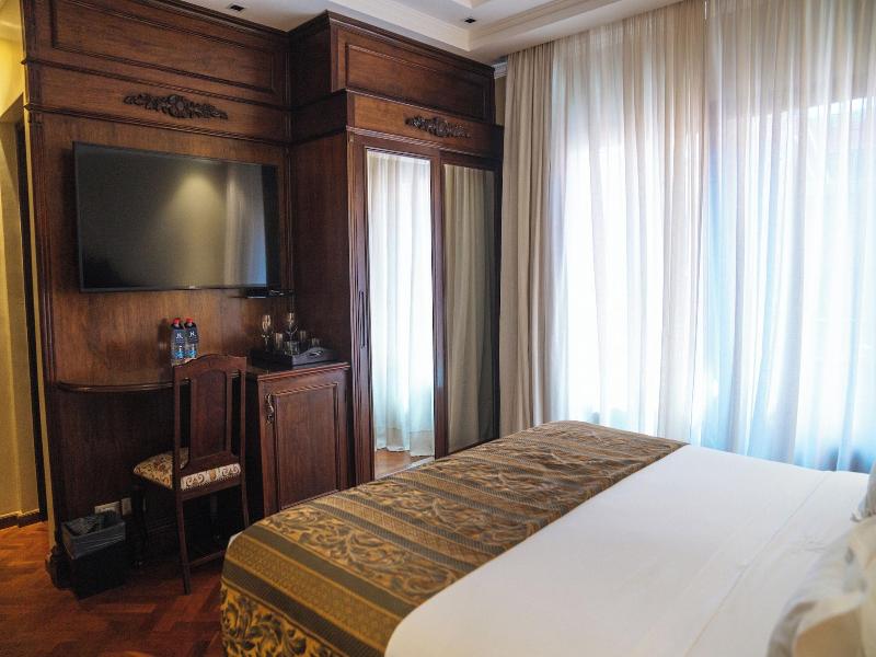 Nino Hotel Boutique image