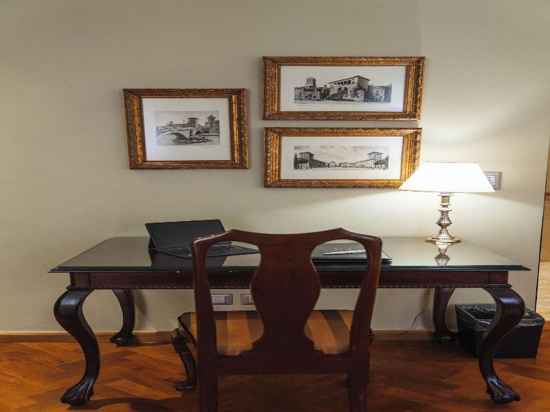 Nino Hotel Boutique image