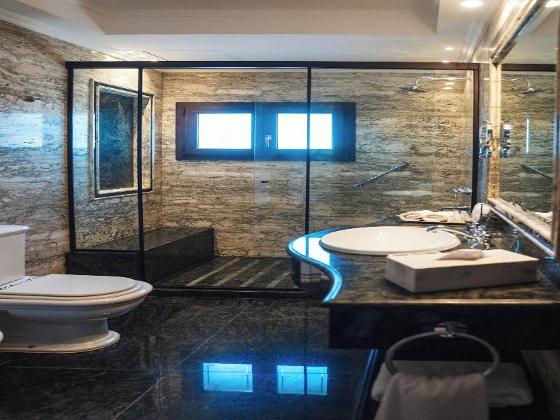 Nino Hotel Boutique image