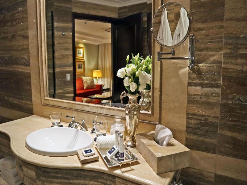 Nino Hotel Boutique image