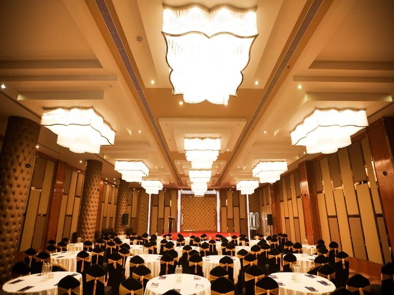 Hotel Leroy Grand image