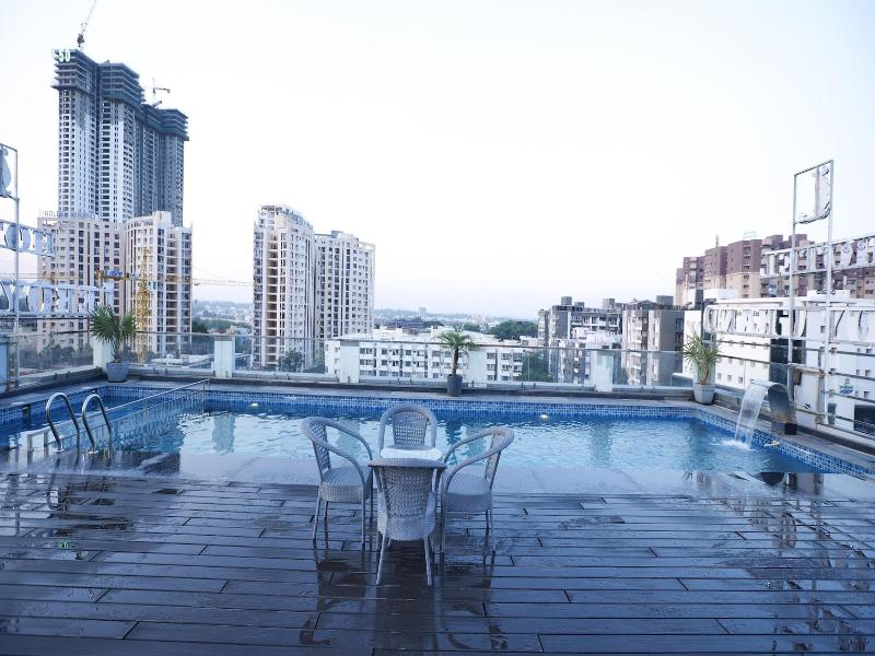 Hotel Leroy Grand image