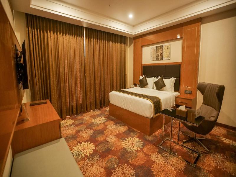 Hotel Leroy Grand image