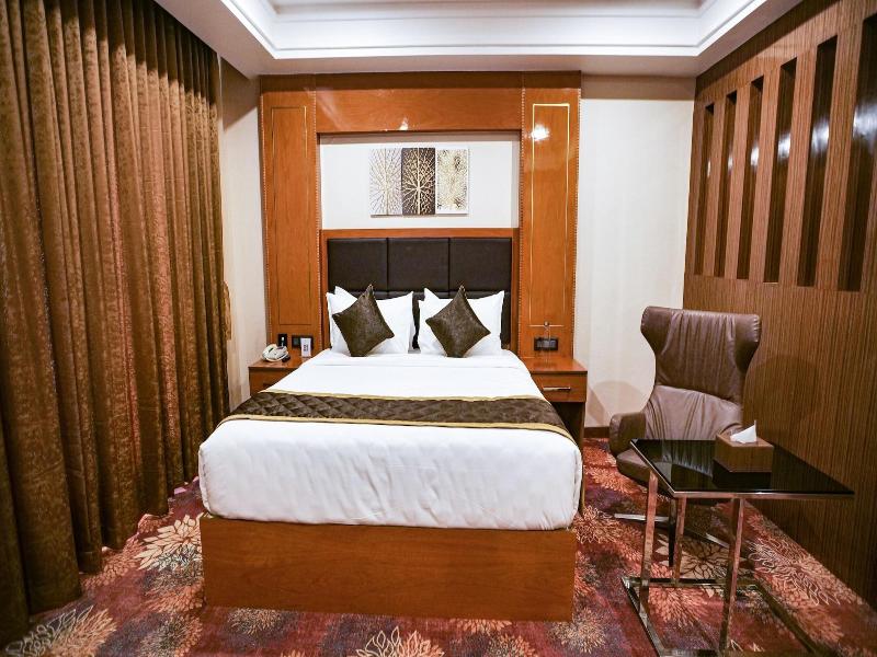 Hotel Leroy Grand image