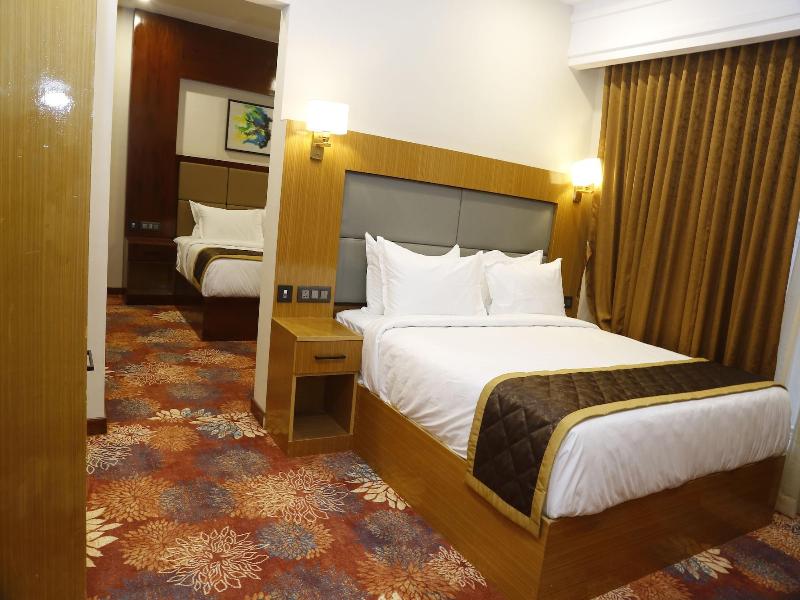 Hotel Leroy Grand image