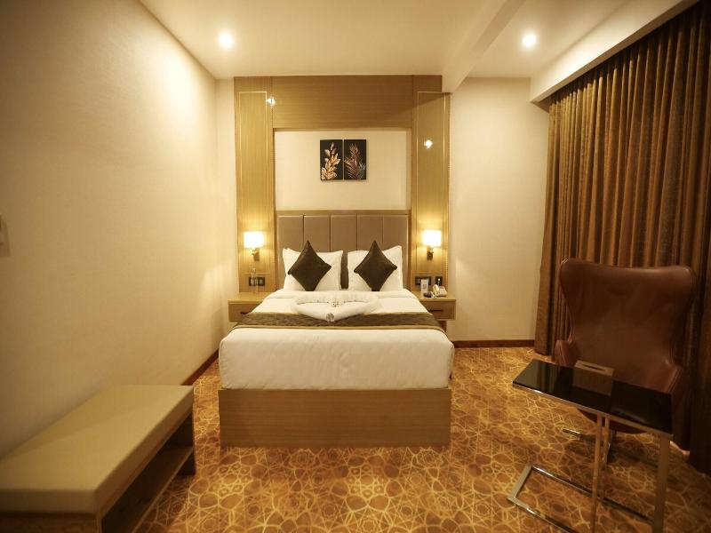Hotel Leroy Grand image