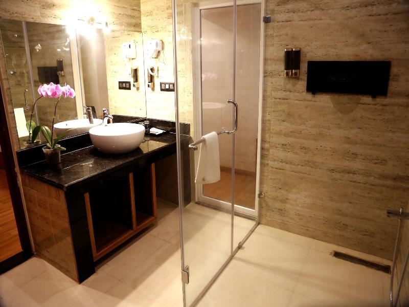 Hotel Leroy Grand image