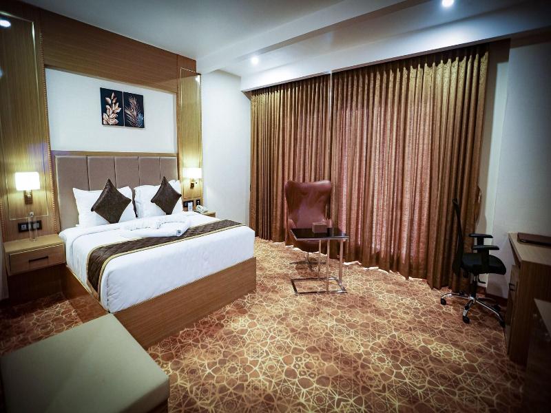 Hotel Leroy Grand image