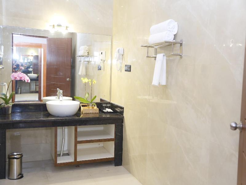 Hotel Leroy Grand image
