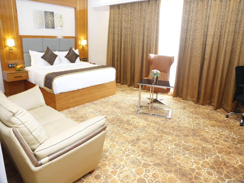 Hotel Leroy Grand image