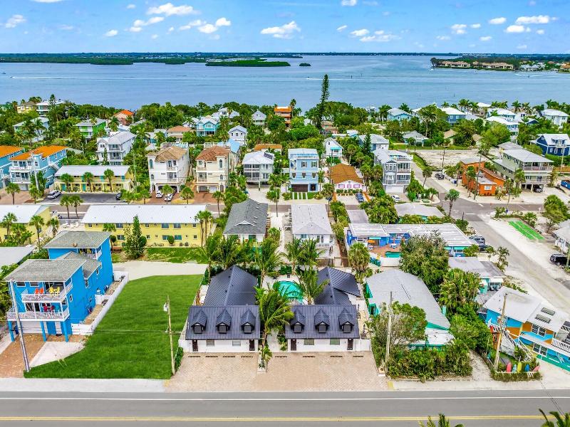 The Retreat At Anna Maria Island Inn image