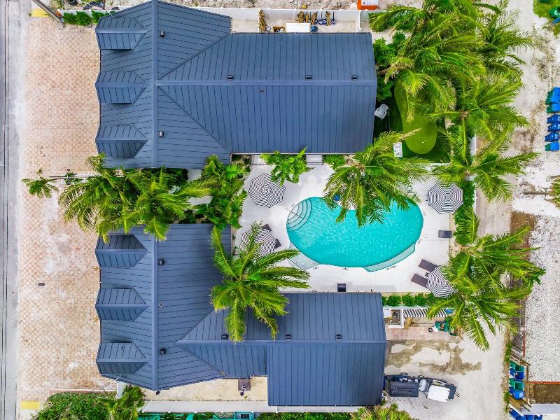 The Retreat At Anna Maria Island Inn image