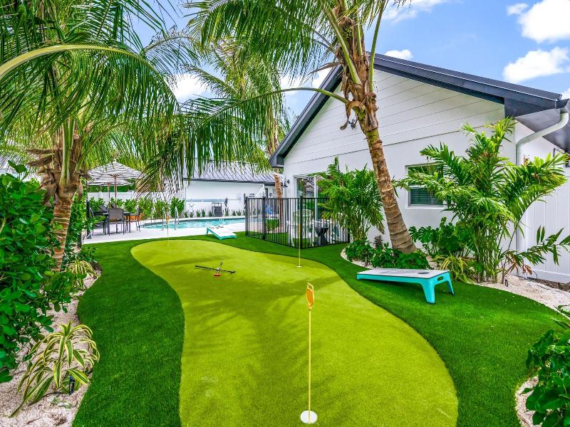 The Retreat At Anna Maria Island Inn image