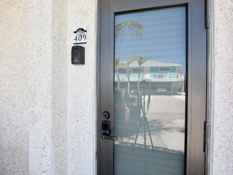 The Retreat At Anna Maria Island Inn image