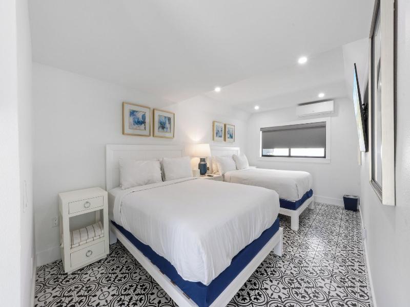The Retreat At Anna Maria Island Inn image