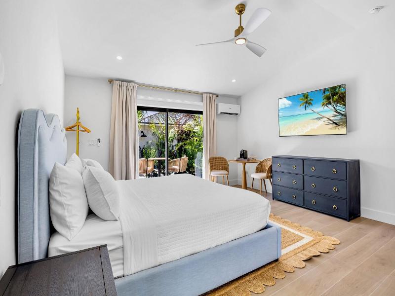 The Retreat At Anna Maria Island Inn image