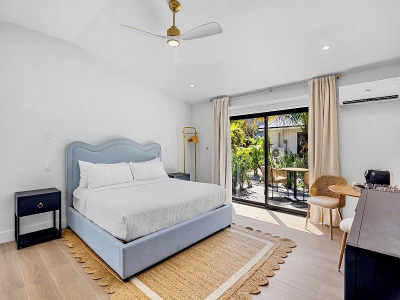The Retreat At Anna Maria Island Inn image