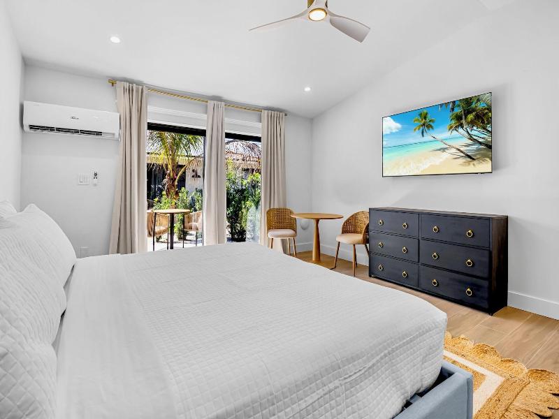The Retreat At Anna Maria Island Inn image