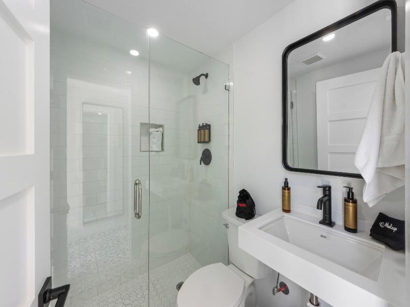 The Retreat At Anna Maria Island Inn image