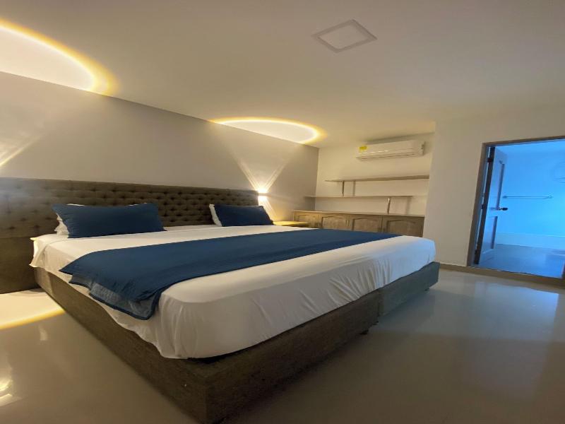 Hotel Yivinaca image