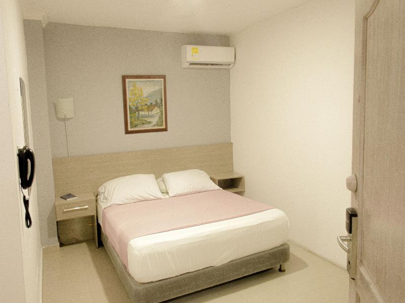 Hotel Yivinaca image
