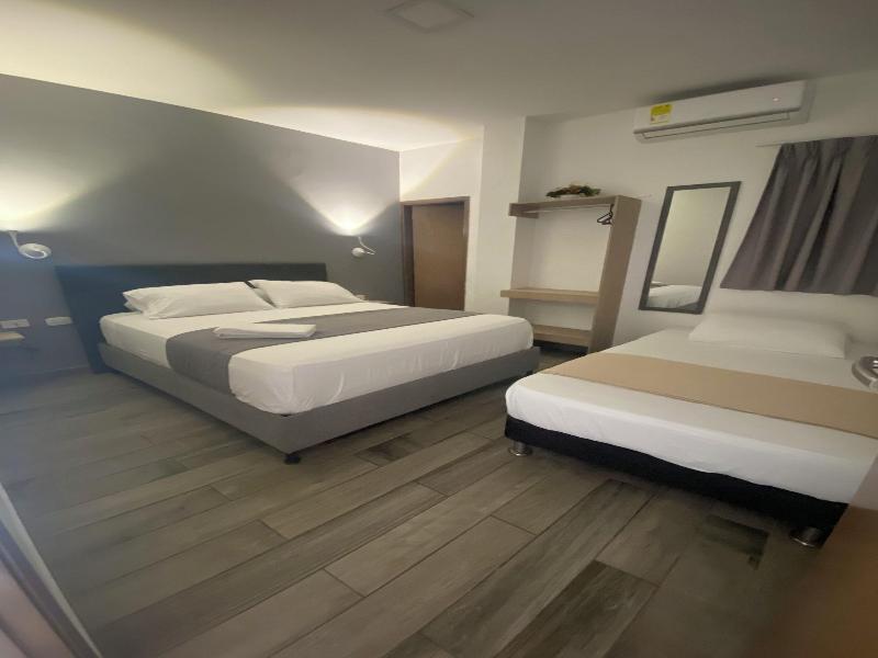 Hotel Yivinaca image