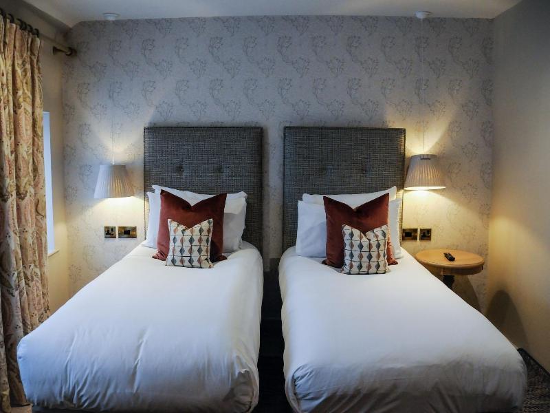 The Lion At Malpas image