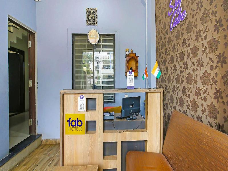 Fabhotel Sugar Cube