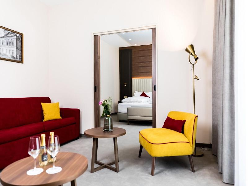 Hotel Am Schloss Aurich Schlossresidenz image