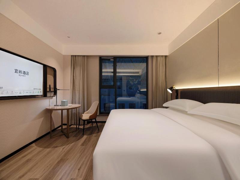 DOUBLE CITY VIEW KING BED