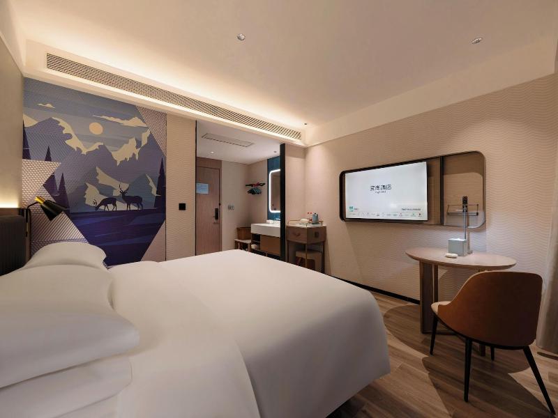 DOUBLE BUSINESS KING BED